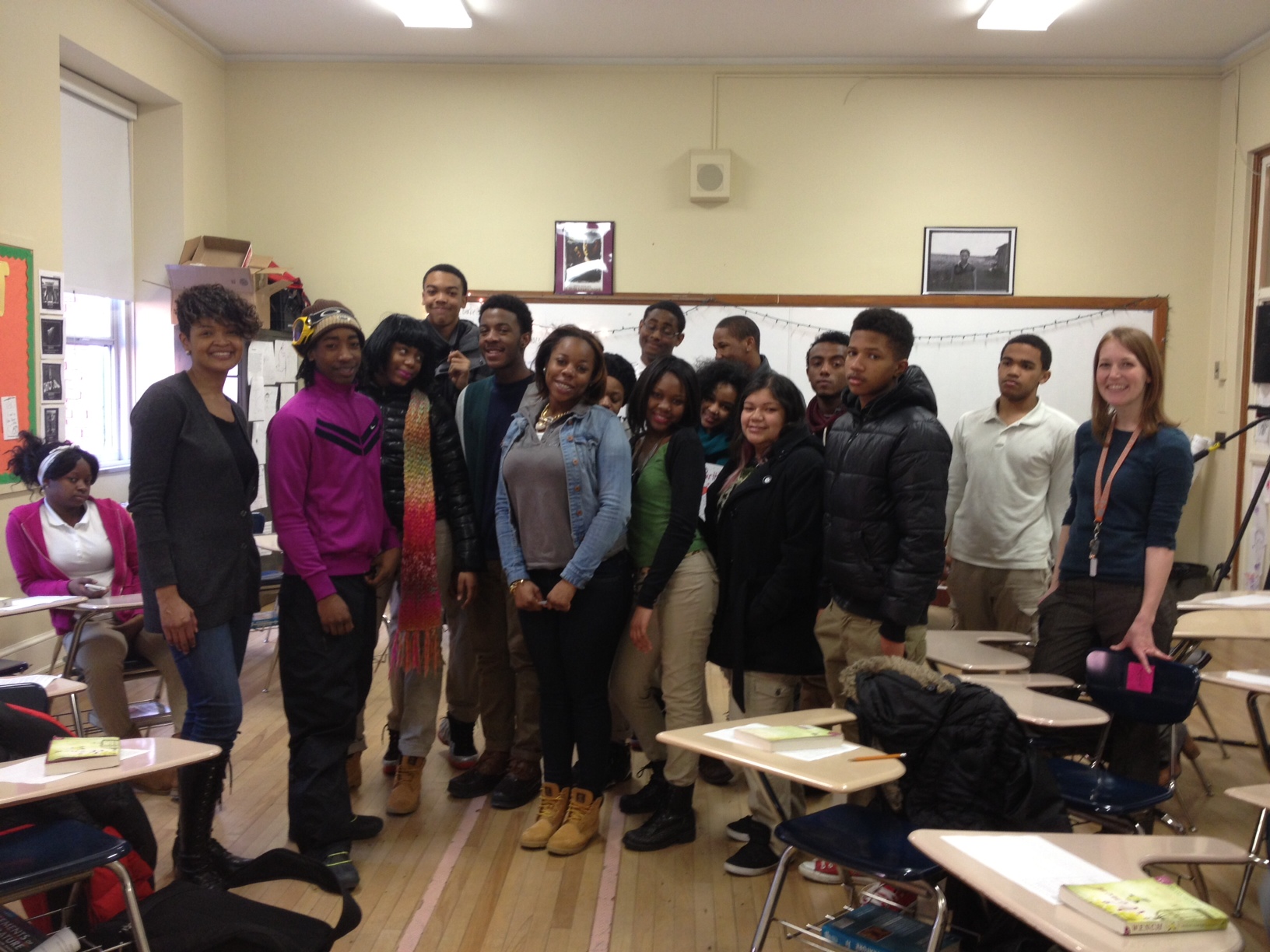 Author Dolen Perkins-Valdez poses with students from Coolidge. 